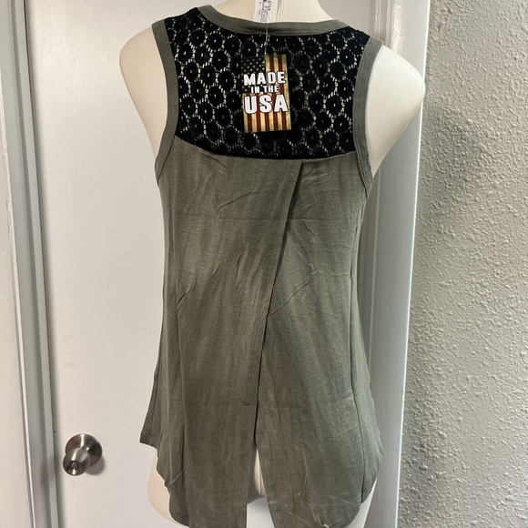 NWT  women’s Vneck Tank Open Back By Liberty Wear biker - Picture 5 of 12